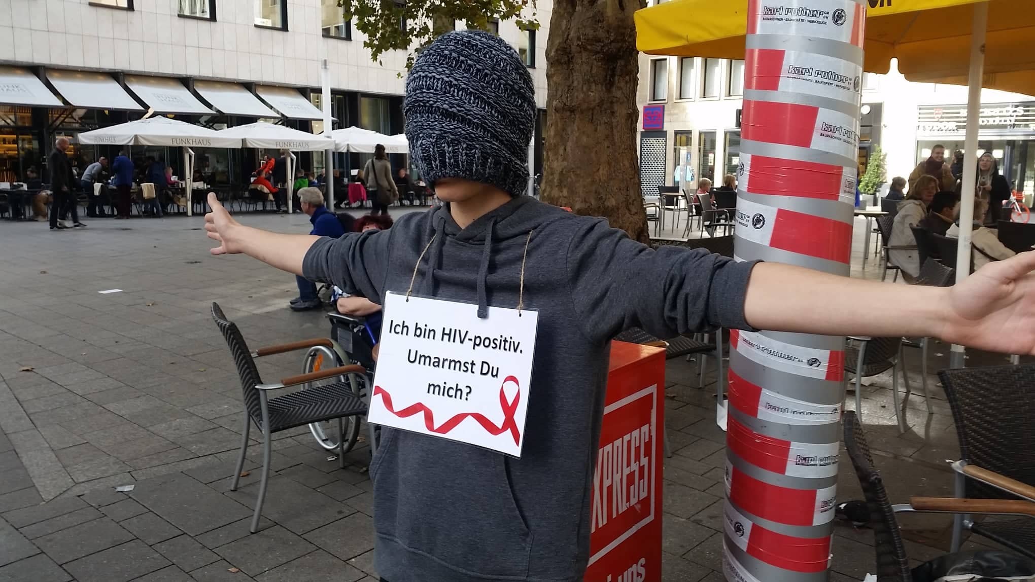 Ich bin HIV-positiv. Umarmst du mich – 1
